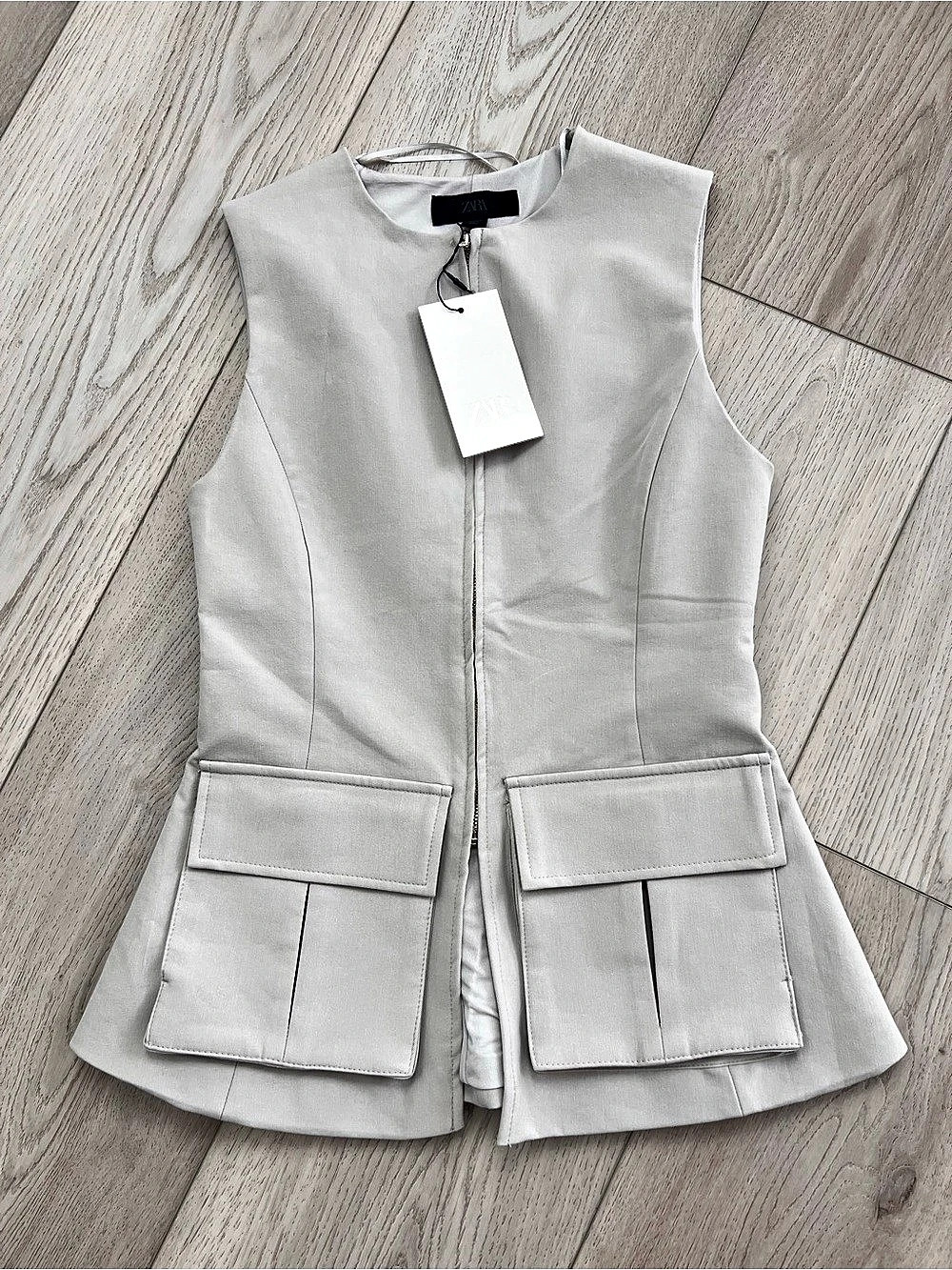 Zara Tailored Zip Vest in White Size Small NWT